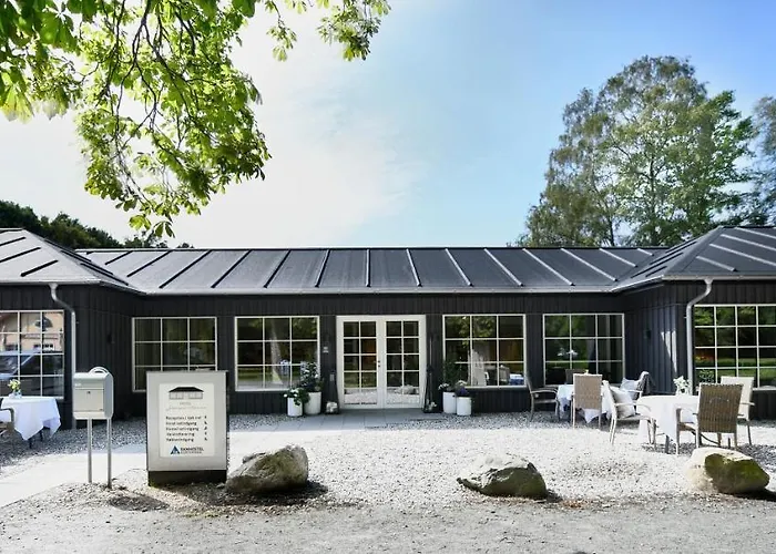 Skovpavillonen カーテミンド